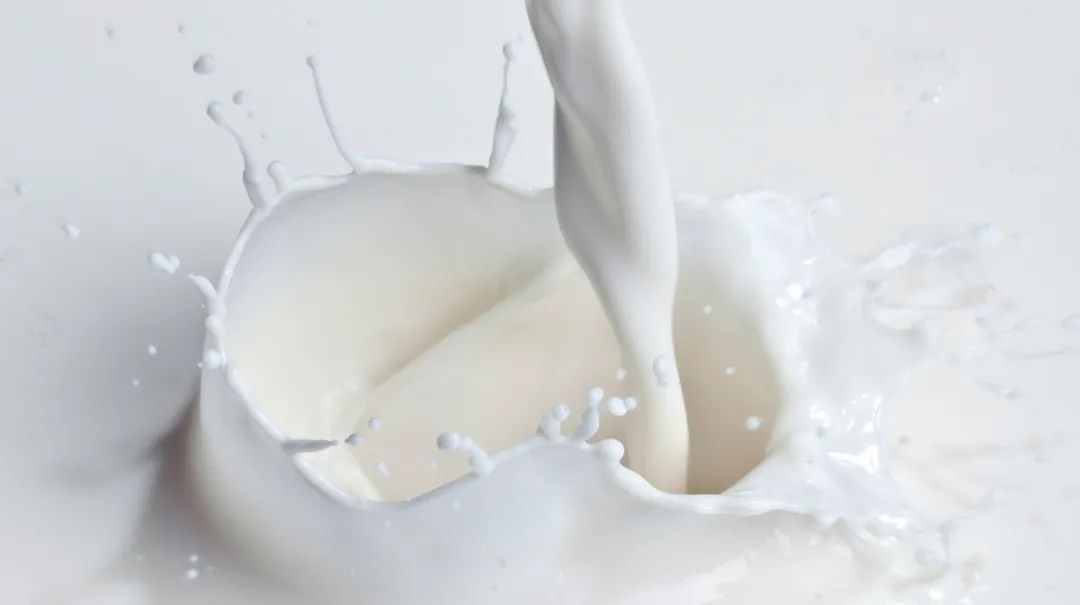 派克汉尼汾与 Valio合作探索碳中和牛奶的生产